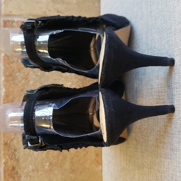 Vince Camuto style Prenda Black Suede size 7.5 - Picture 4 of 6